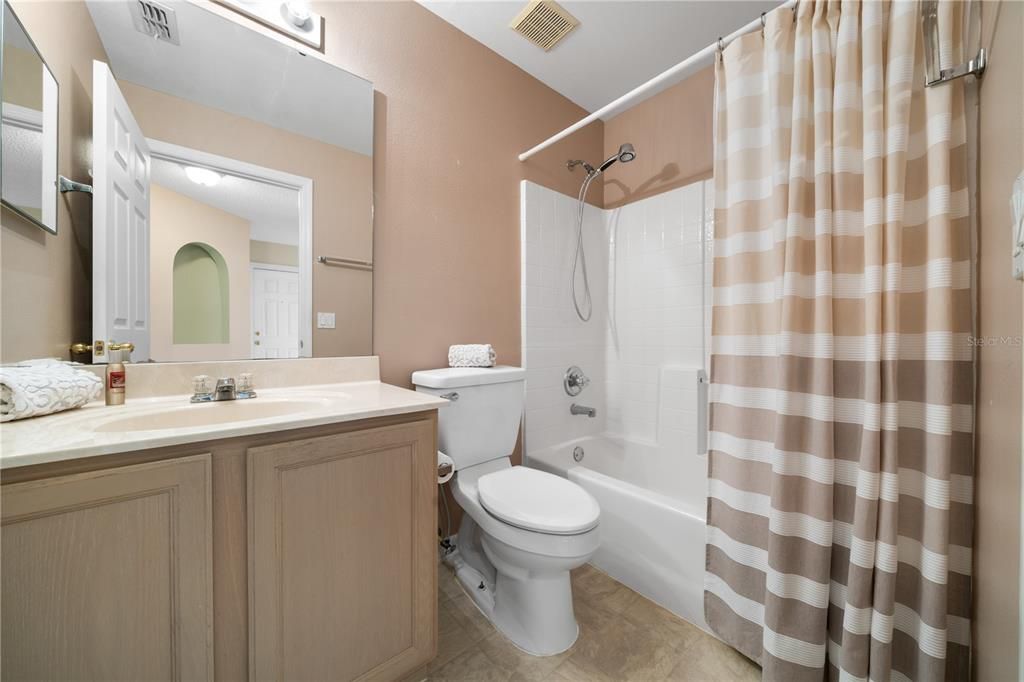 Secondary bathroom with tub/shower combo