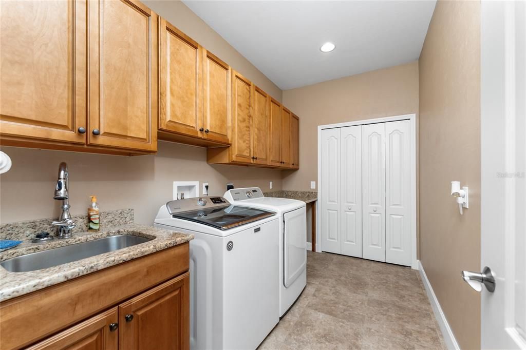 Active With Contract: $350,000 (3 beds, 2 baths, 1705 Square Feet)