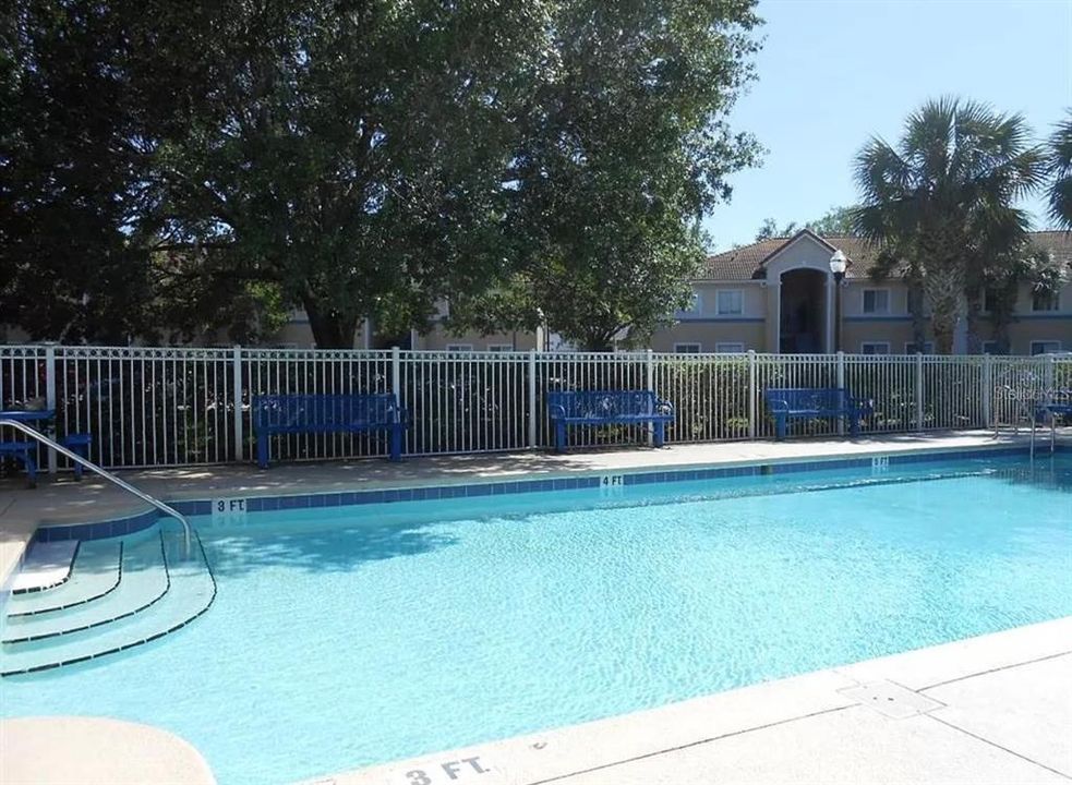 Active With Contract: $1,950 (3 beds, 2 baths, 1200 Square Feet)