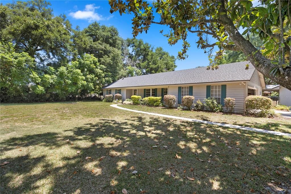 Active With Contract: $600,000 (3 beds, 2 baths, 1864 Square Feet)