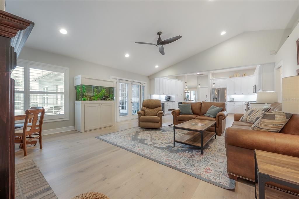 Active With Contract: $900,000 (5 beds, 3 baths, 3021 Square Feet)