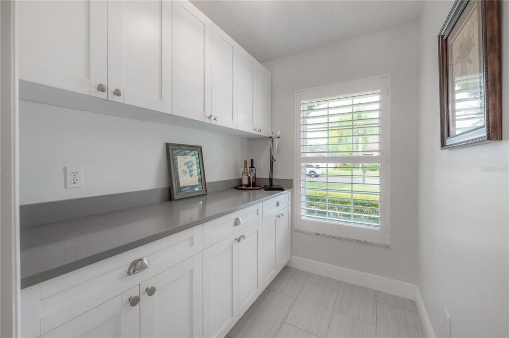 Active With Contract: $900,000 (5 beds, 3 baths, 3021 Square Feet)