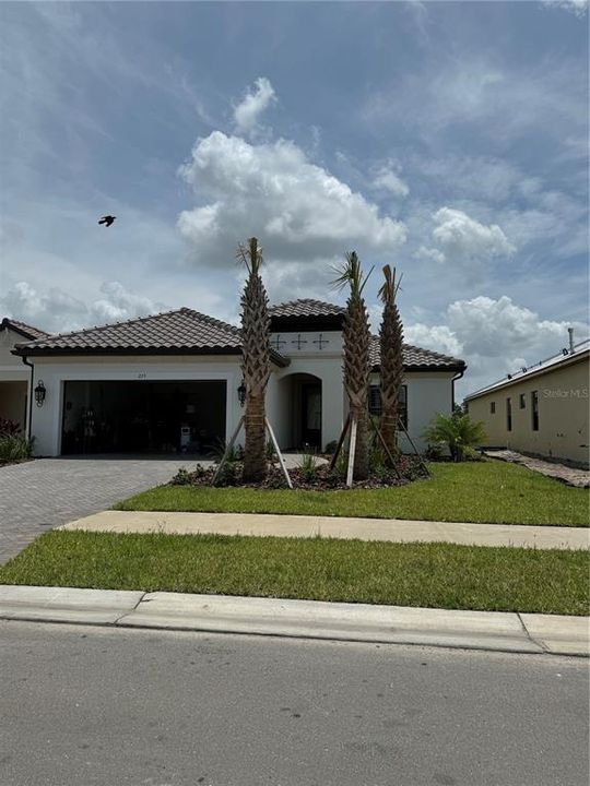 Recently Sold: $822,061 (3 beds, 2 baths, 2235 Square Feet)