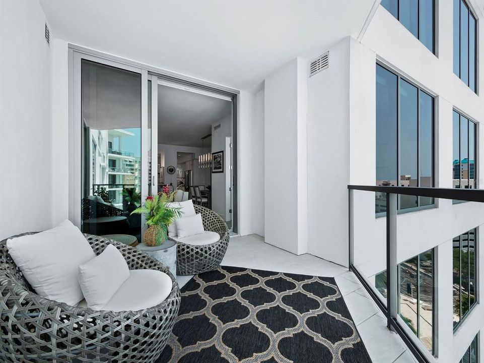 Active With Contract: $1,895,000 (2 beds, 2 baths, 1746 Square Feet)