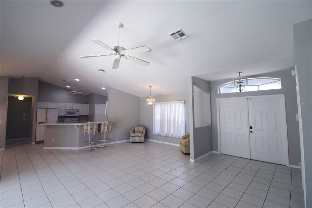 Active With Contract: $349,900 (3 beds, 2 baths, 1599 Square Feet)