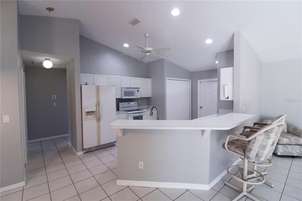 Active With Contract: $349,900 (3 beds, 2 baths, 1599 Square Feet)