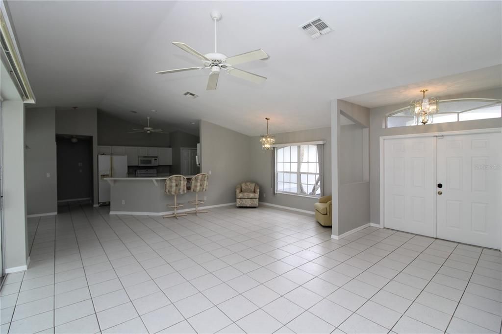 Active With Contract: $349,900 (3 beds, 2 baths, 1599 Square Feet)