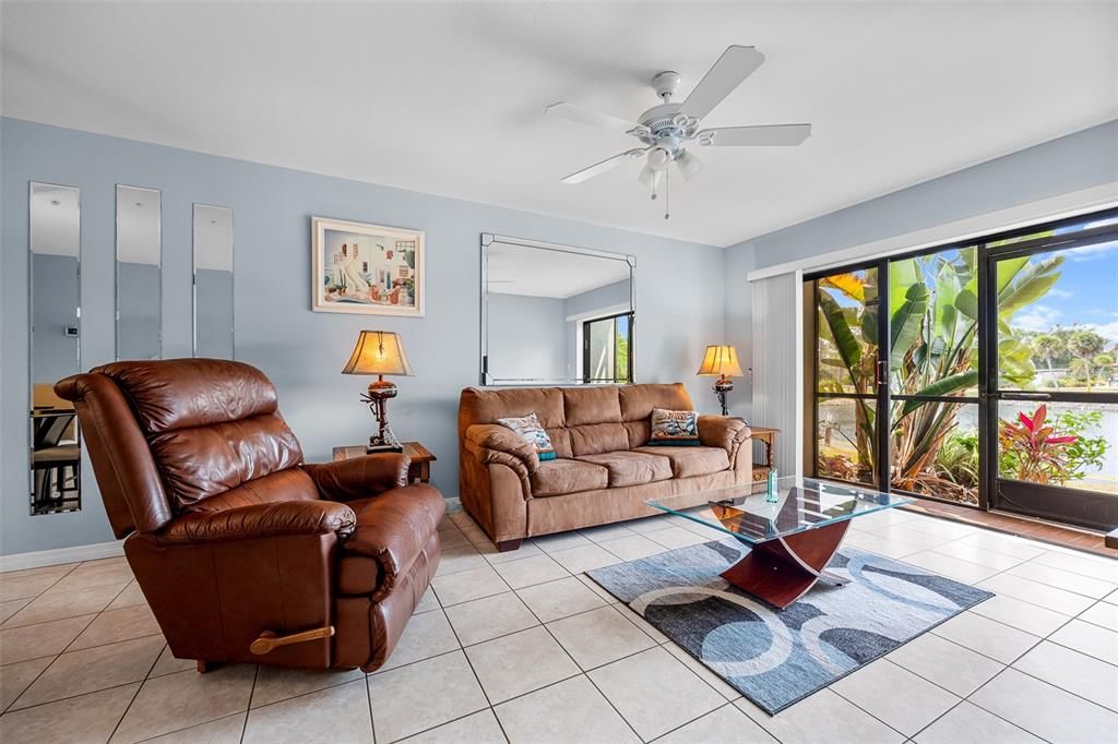 Active With Contract: $147,000 (2 beds, 2 baths, 1111 Square Feet)