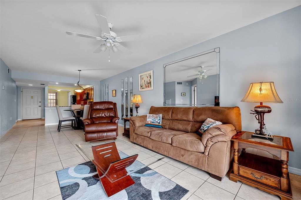 Active With Contract: $147,000 (2 beds, 2 baths, 1111 Square Feet)