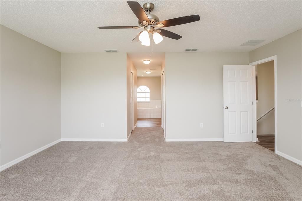For Rent: $2,330 (3 beds, 2 baths, 1411 Square Feet)