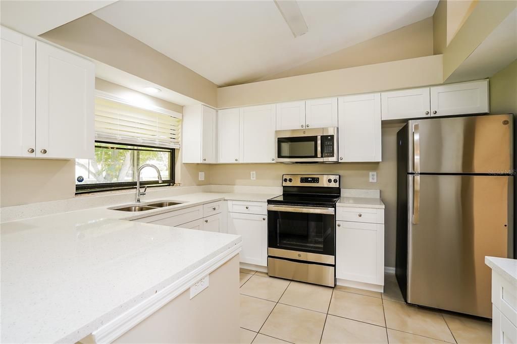 For Rent: $2,330 (3 beds, 2 baths, 1411 Square Feet)