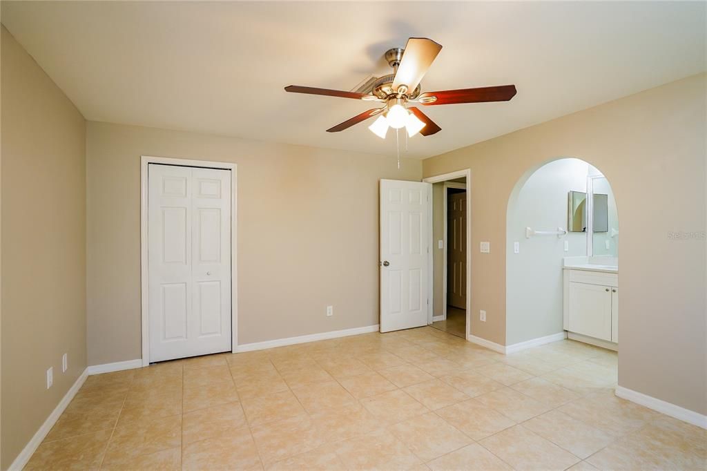 For Rent: $2,330 (3 beds, 2 baths, 1411 Square Feet)