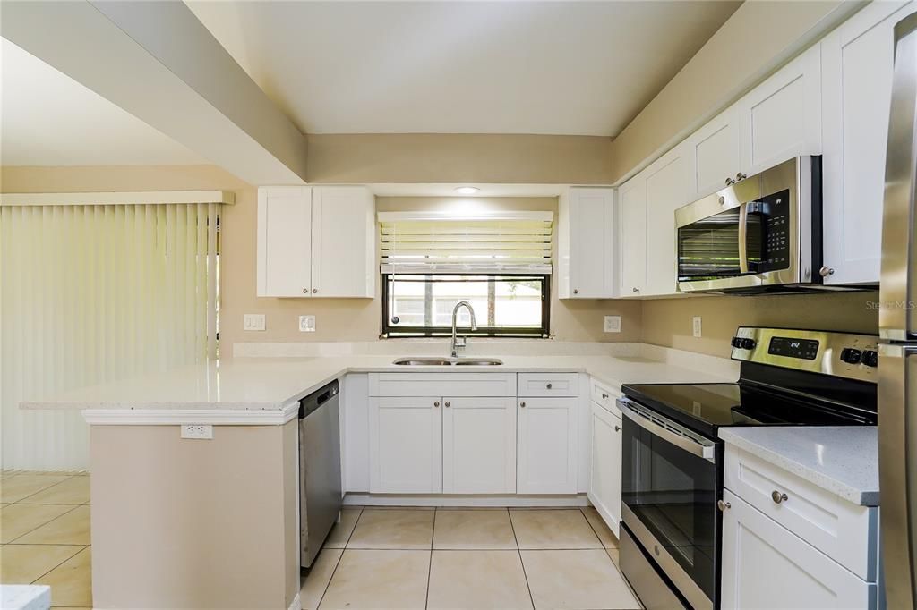 For Rent: $2,330 (3 beds, 2 baths, 1411 Square Feet)