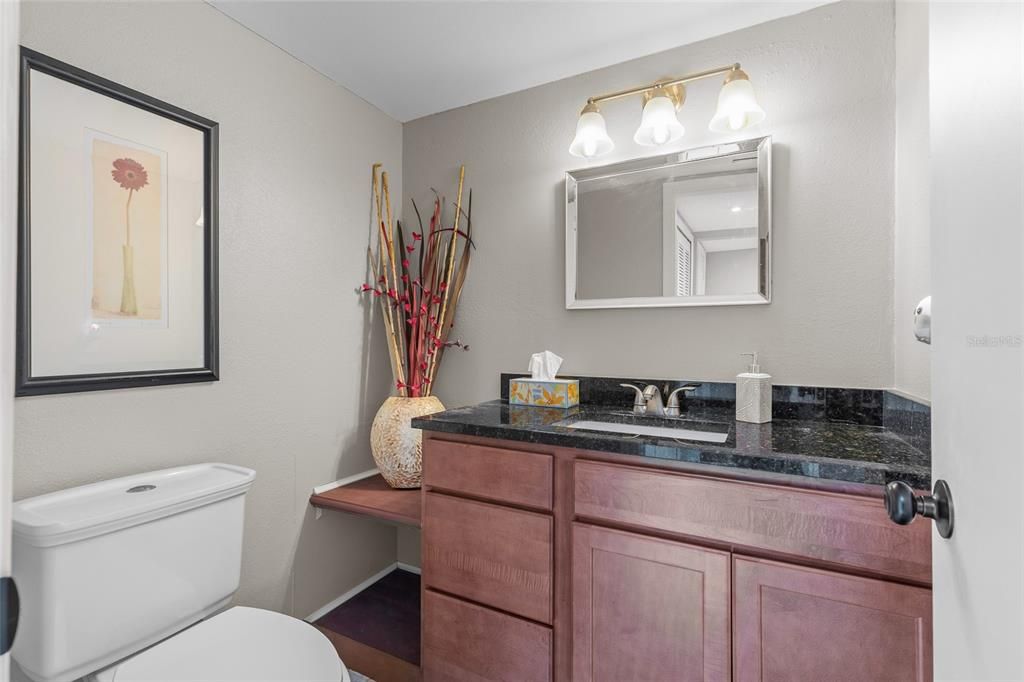 Active With Contract: $125,000 (1 beds, 1 baths, 838 Square Feet)