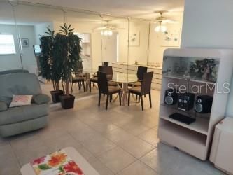 For Sale: $169,500 (1 beds, 1 baths, 780 Square Feet)