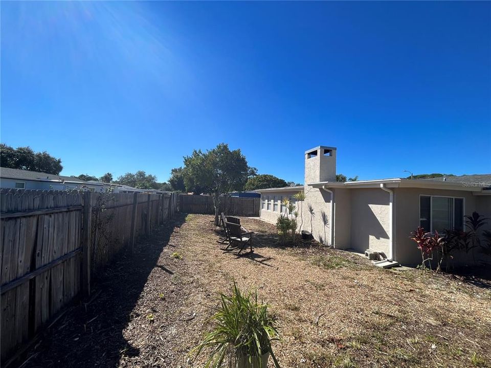 For Sale: $299,900 (3 beds, 2 baths, 1513 Square Feet)
