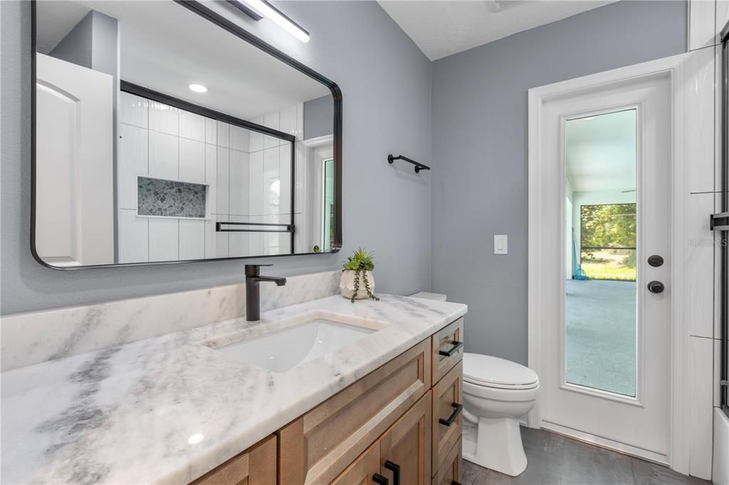 Active With Contract: $389,900 (3 beds, 2 baths, 1648 Square Feet)