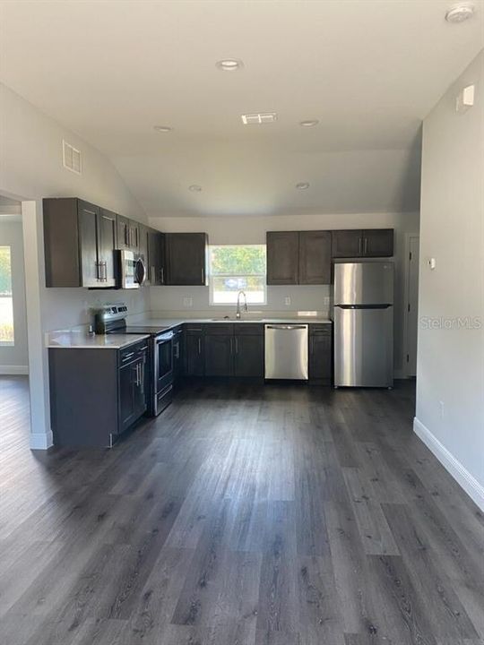 For Rent: $1,739 (3 beds, 2 baths, 1011 Square Feet)