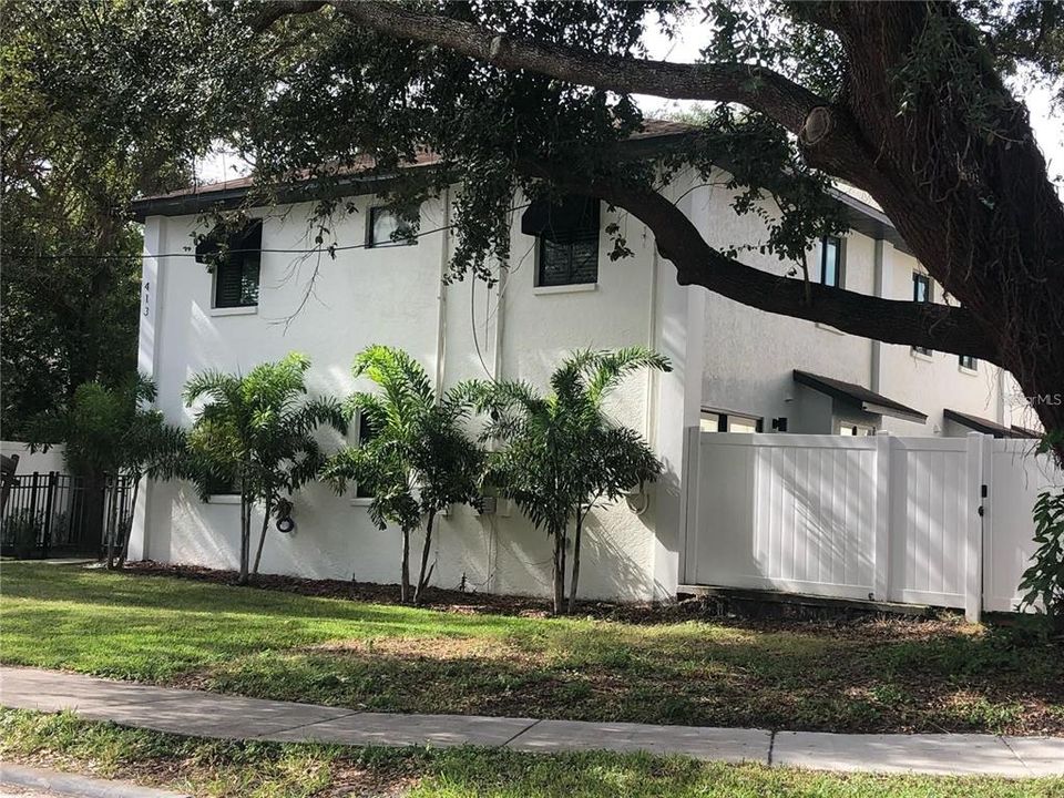 Recently Sold: $537,500 (2 beds, 2 baths, 1252 Square Feet)