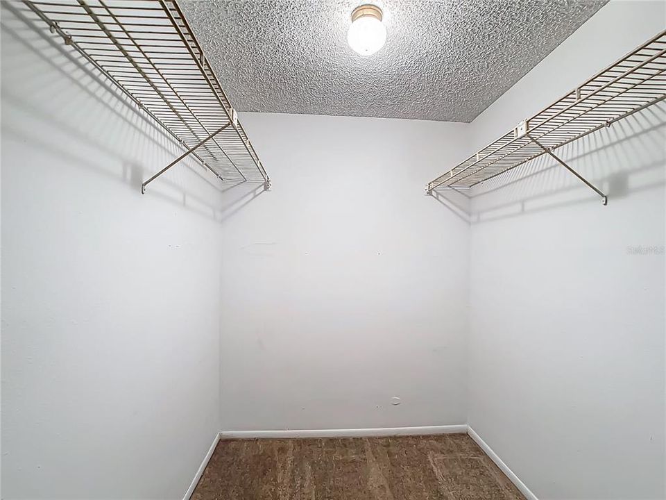 Active With Contract: $164,900 (2 beds, 2 baths, 980 Square Feet)