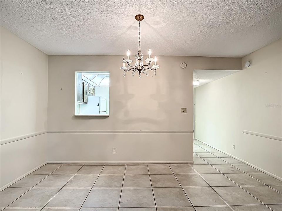 Active With Contract: $164,900 (2 beds, 2 baths, 980 Square Feet)