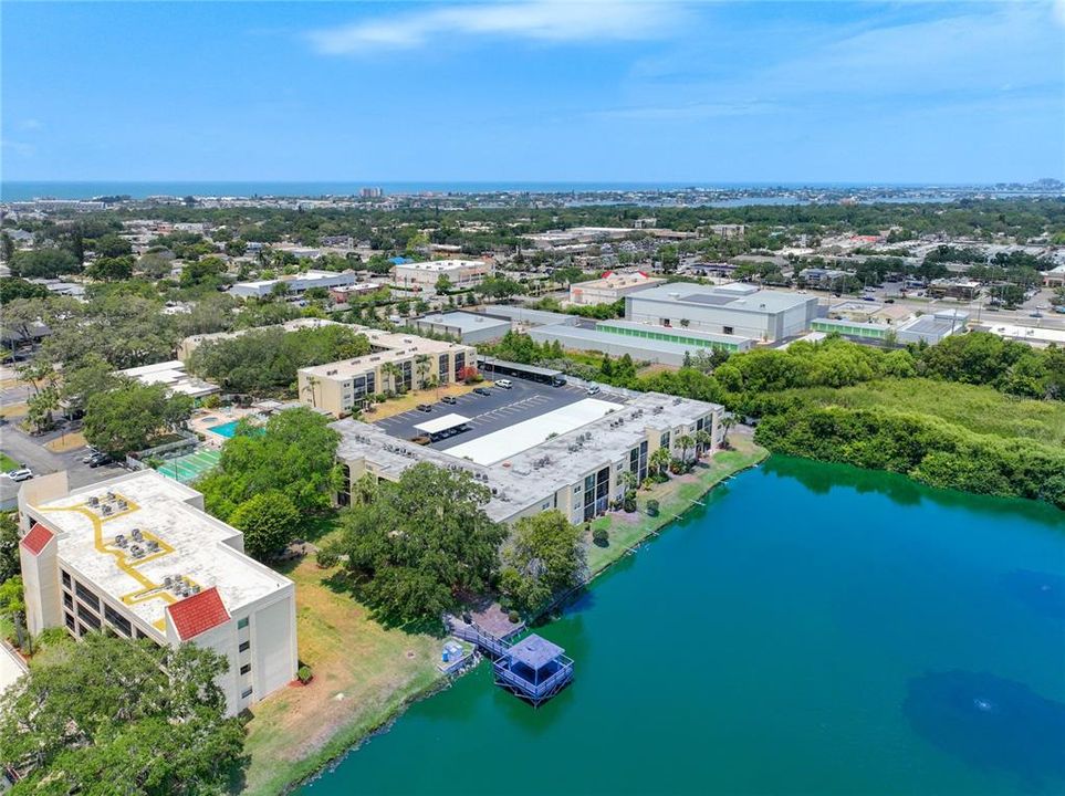 Active With Contract: $164,900 (2 beds, 2 baths, 980 Square Feet)