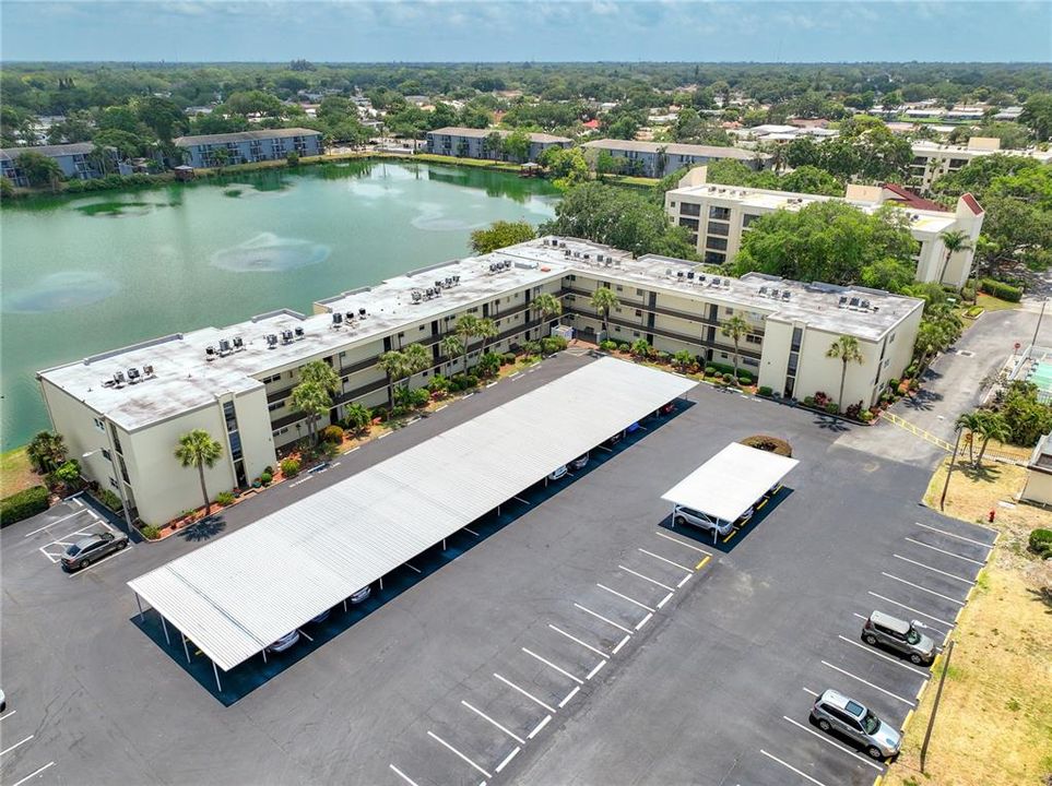 Active With Contract: $164,900 (2 beds, 2 baths, 980 Square Feet)