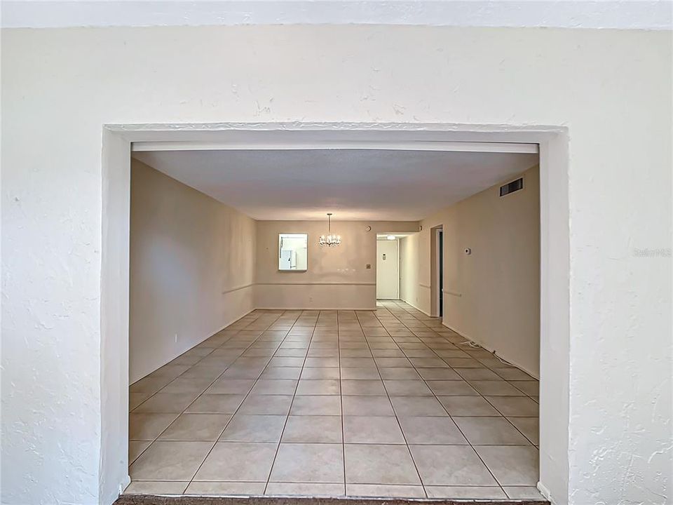 Active With Contract: $164,900 (2 beds, 2 baths, 980 Square Feet)