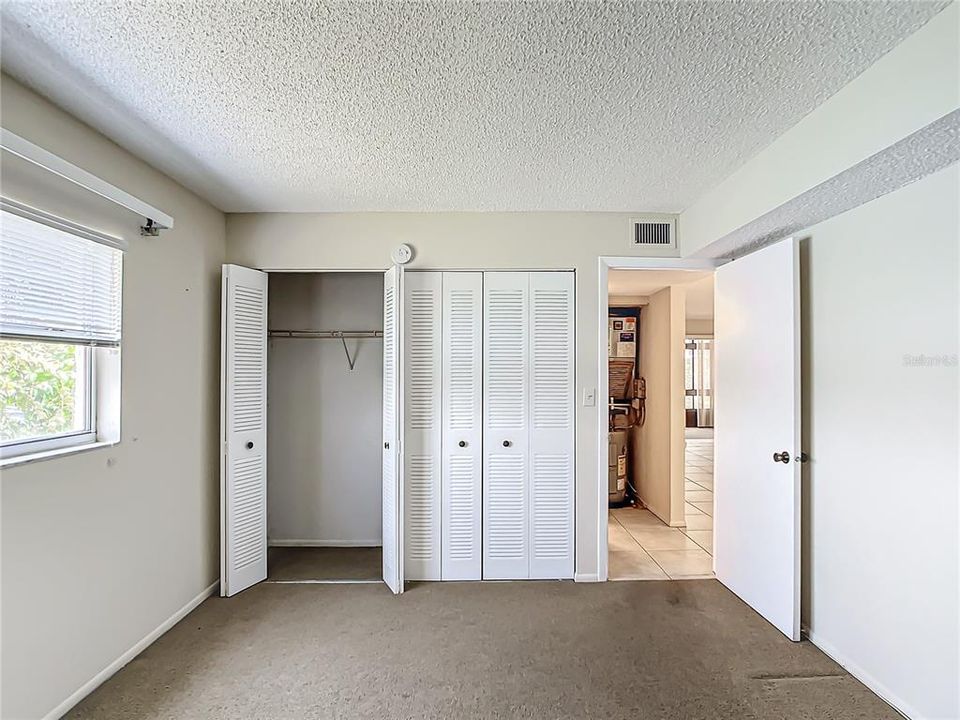 Active With Contract: $164,900 (2 beds, 2 baths, 980 Square Feet)