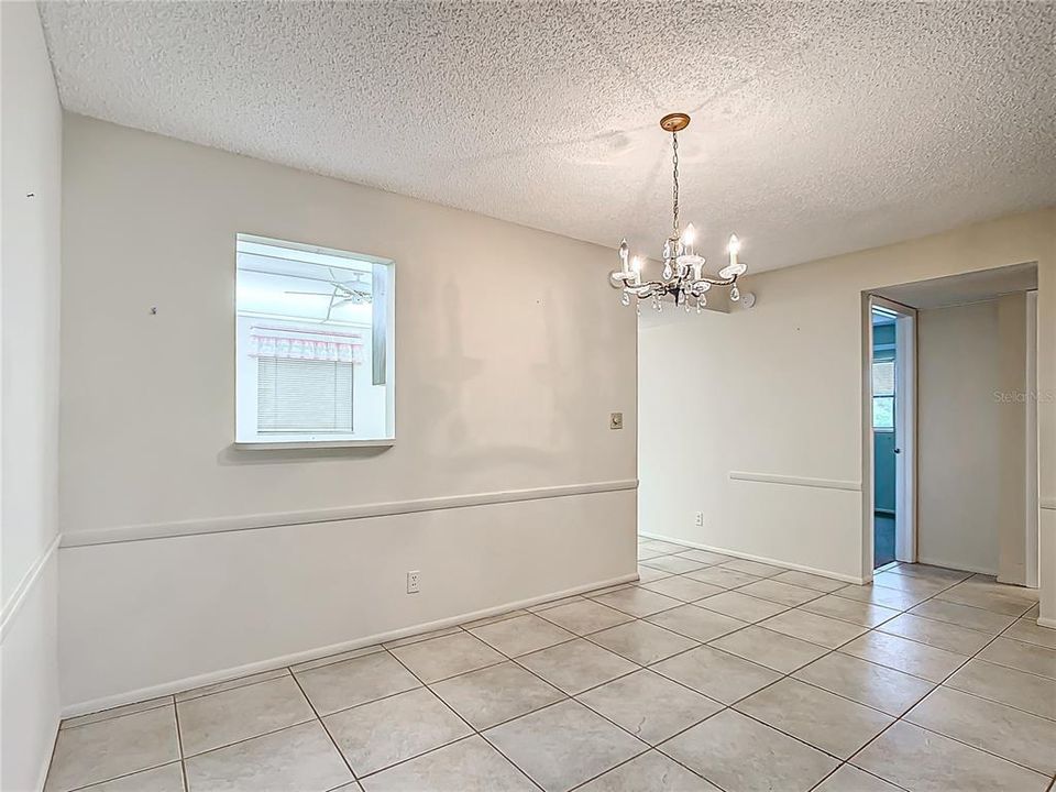 Active With Contract: $164,900 (2 beds, 2 baths, 980 Square Feet)