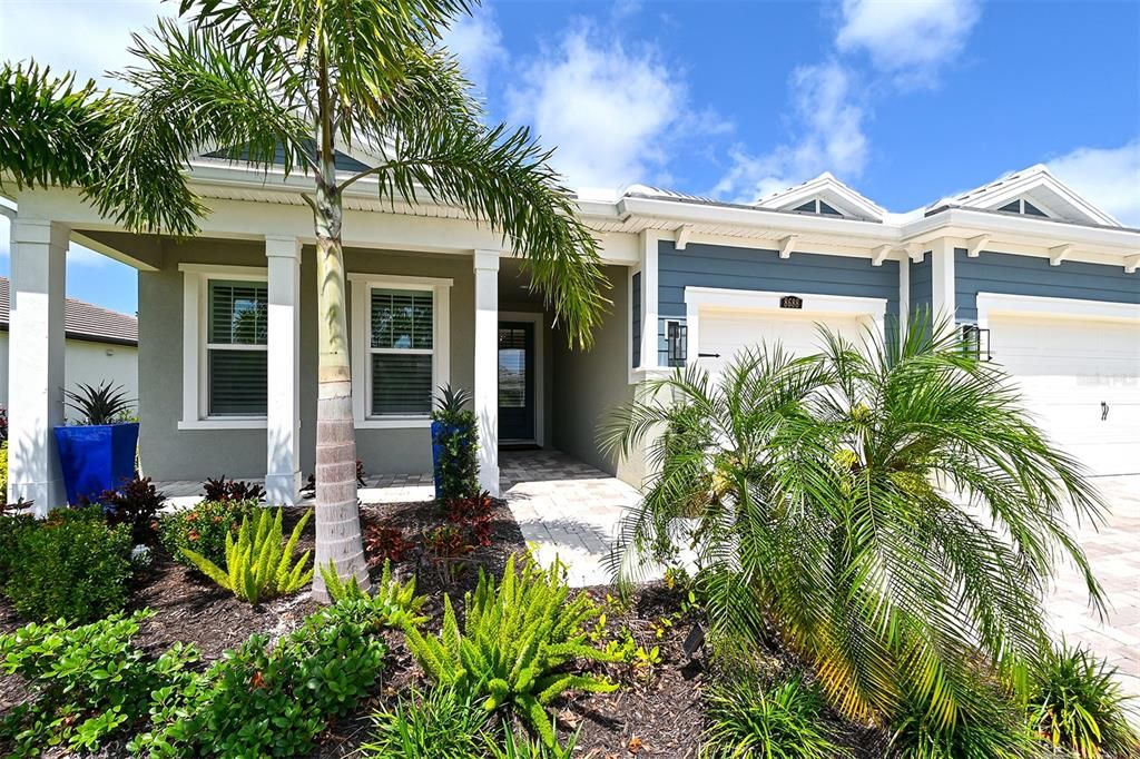Active With Contract: $1,159,000 (3 beds, 3 baths, 2624 Square Feet)