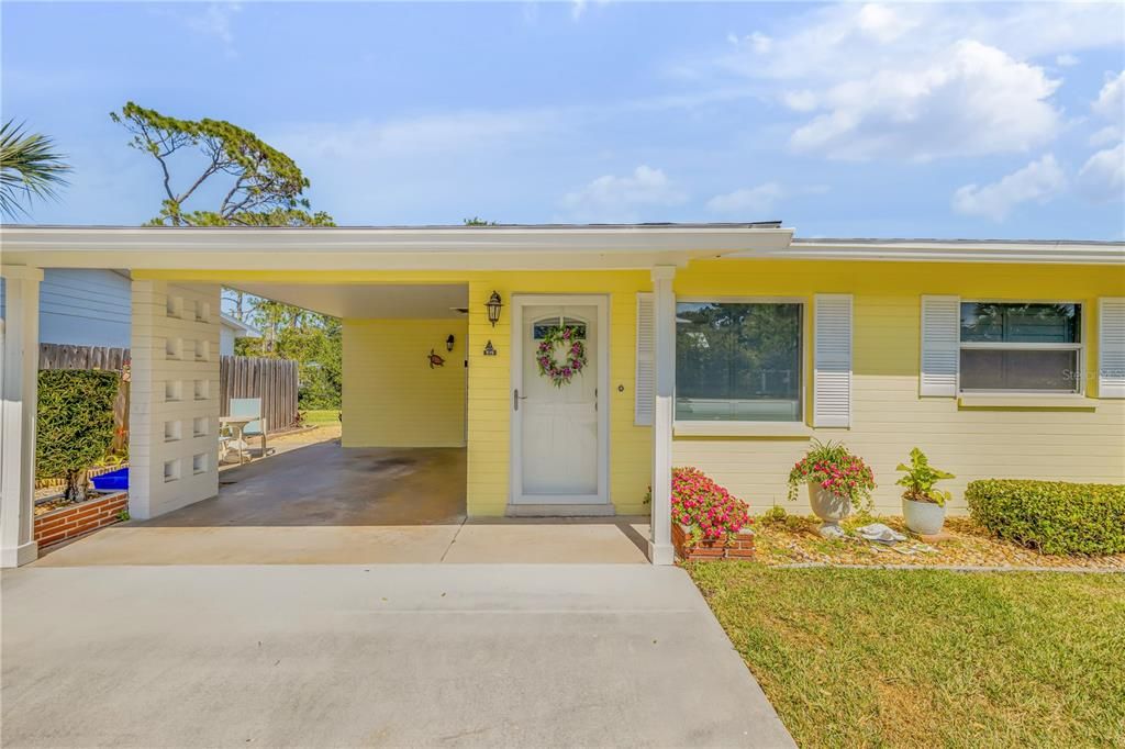 Recently Sold: $669,000 (3 beds, 2 baths, 1394 Square Feet)