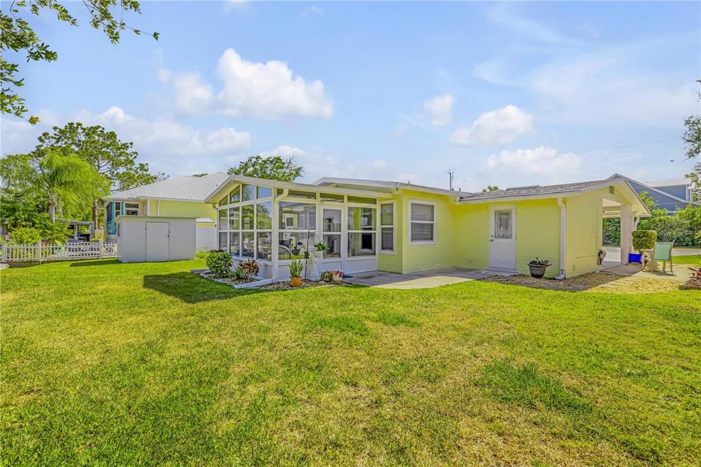 Recently Sold: $669,000 (3 beds, 2 baths, 1394 Square Feet)