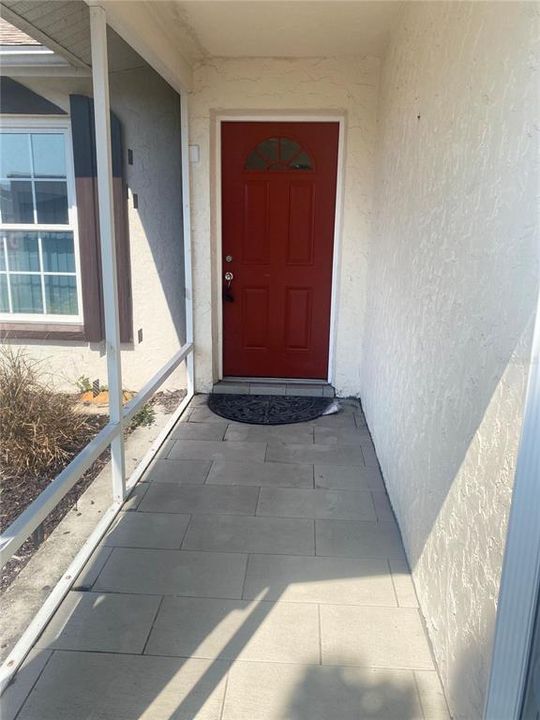 6753 Thorman Rd Screened Entryway