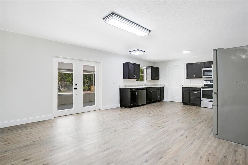 Active With Contract: $440,000 (4 beds, 3 baths, 2452 Square Feet)