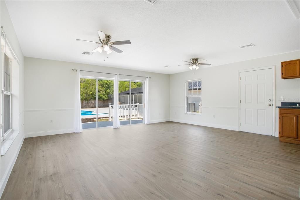 Active With Contract: $440,000 (4 beds, 3 baths, 2452 Square Feet)