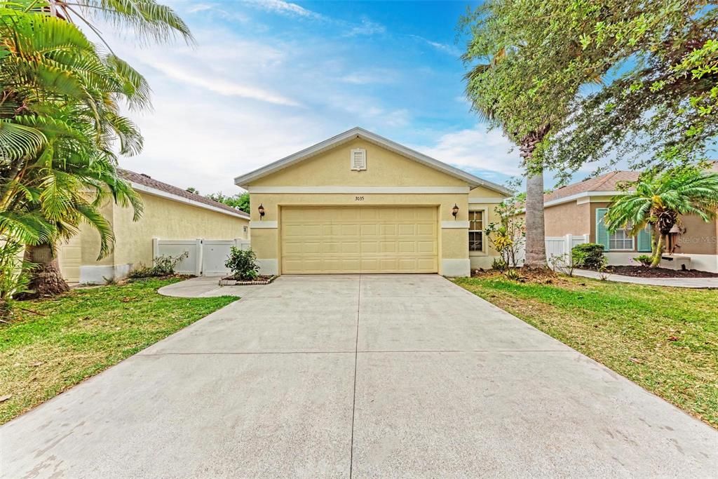 Recently Sold: $315,000 (3 beds, 2 baths, 1214 Square Feet)
