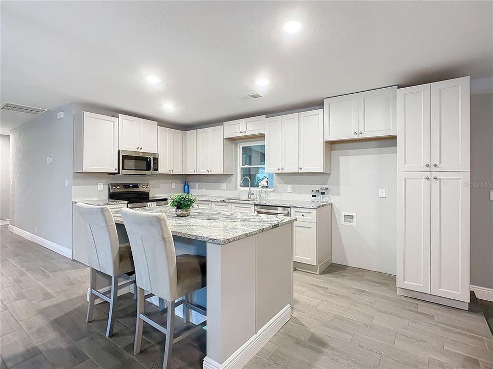 For Sale: $424,900 (3 beds, 2 baths, 1609 Square Feet)