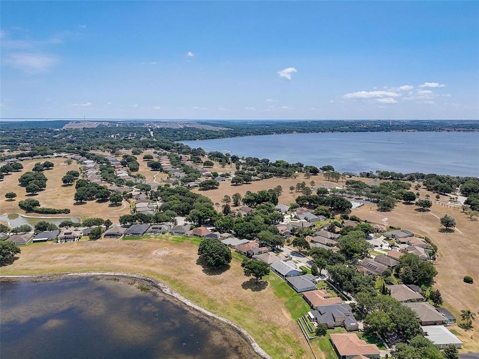 Residents of the Palisades community will have access to a COMMUNITY POOL, playground, sports courts and more while the COMMUNITY BOAT RAMP puts you on Lake Minneola and the chain of lakes beyond.