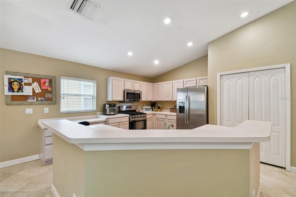 Active With Contract: $2,850 (3 beds, 2 baths, 1880 Square Feet)