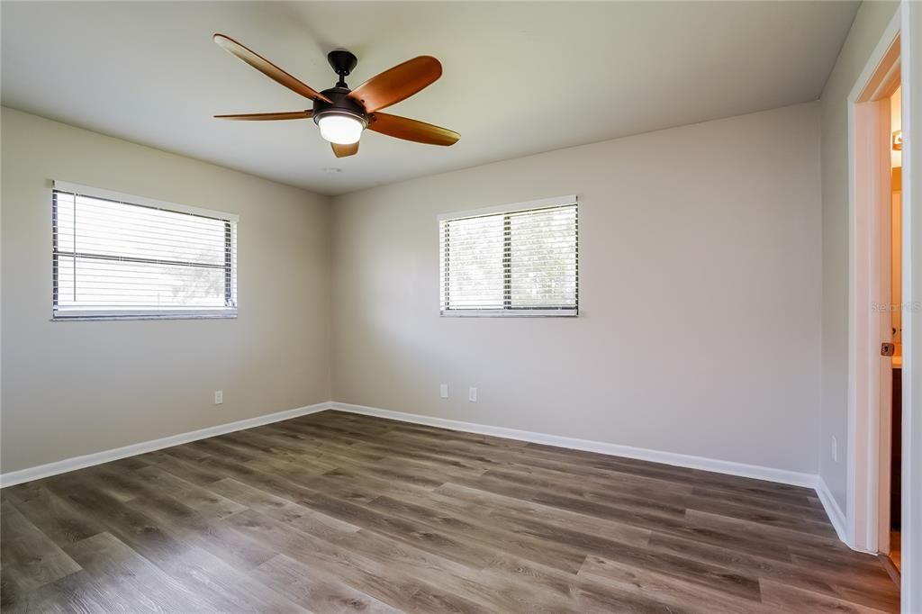 For Rent: $2,105 (3 beds, 2 baths, 1349 Square Feet)