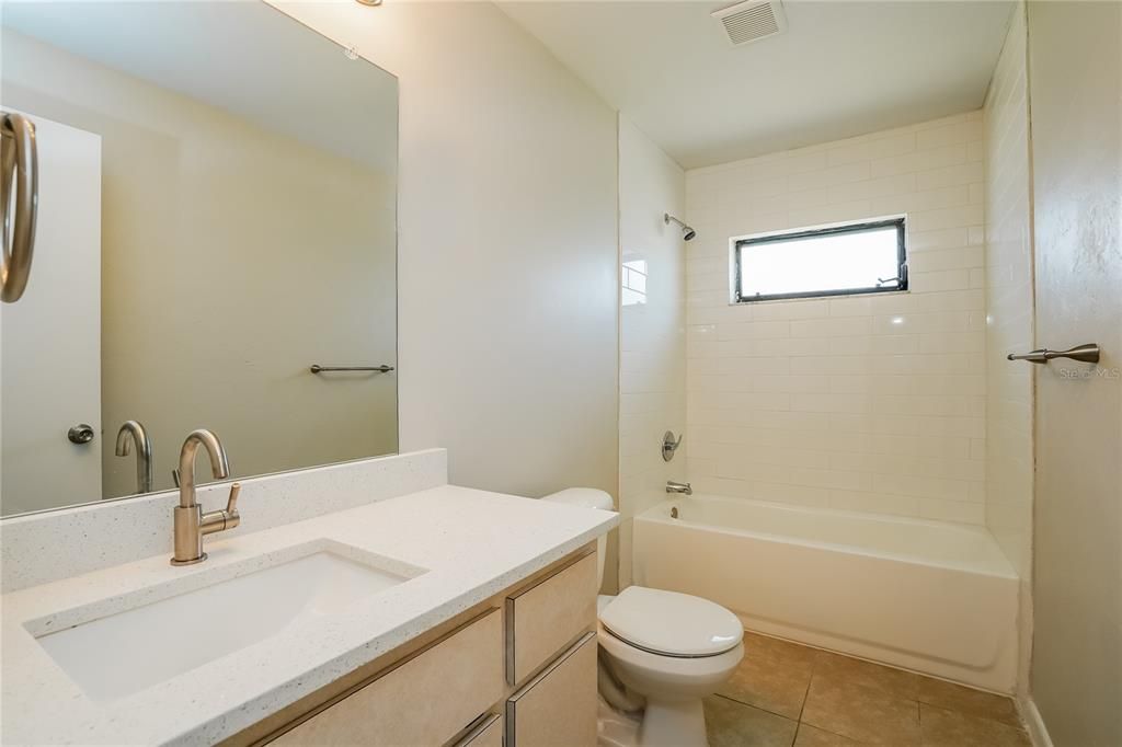 For Rent: $2,105 (3 beds, 2 baths, 1349 Square Feet)
