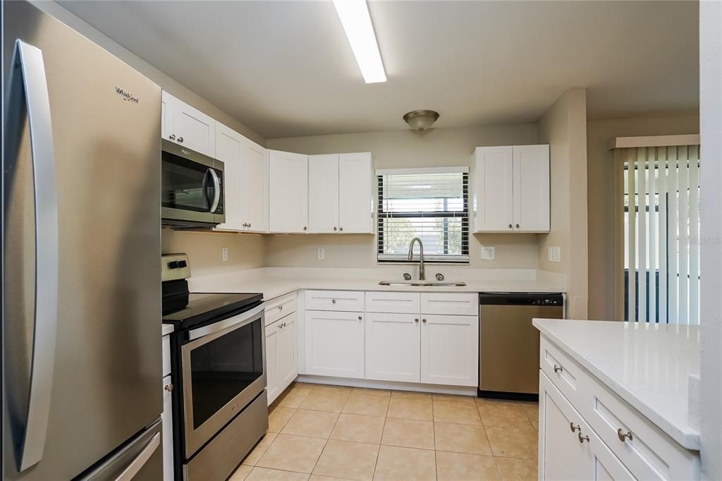 For Rent: $2,105 (3 beds, 2 baths, 1349 Square Feet)