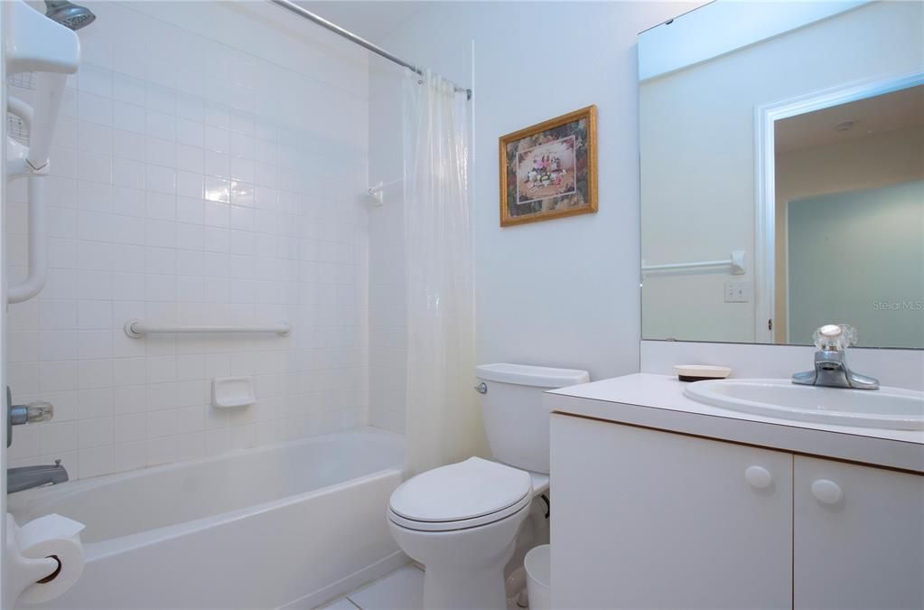 For Sale: $329,000 (2 beds, 2 baths, 1433 Square Feet)