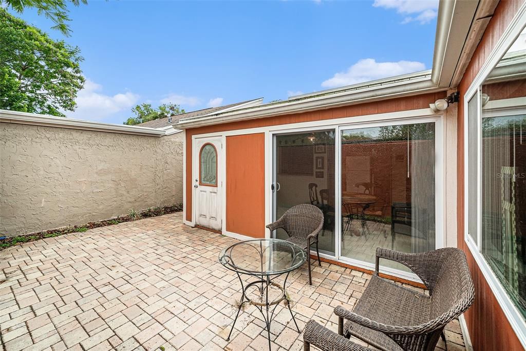 For Sale: $270,000 (3 beds, 2 baths, 1464 Square Feet)