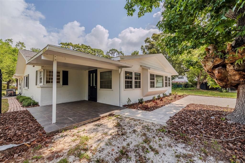 For Sale: $1,250,000 (3 beds, 2 baths, 2114 Square Feet)