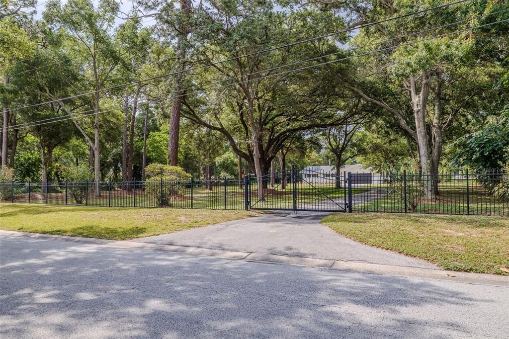 For Sale: $1,290,000 (3 beds, 2 baths, 2114 Square Feet)