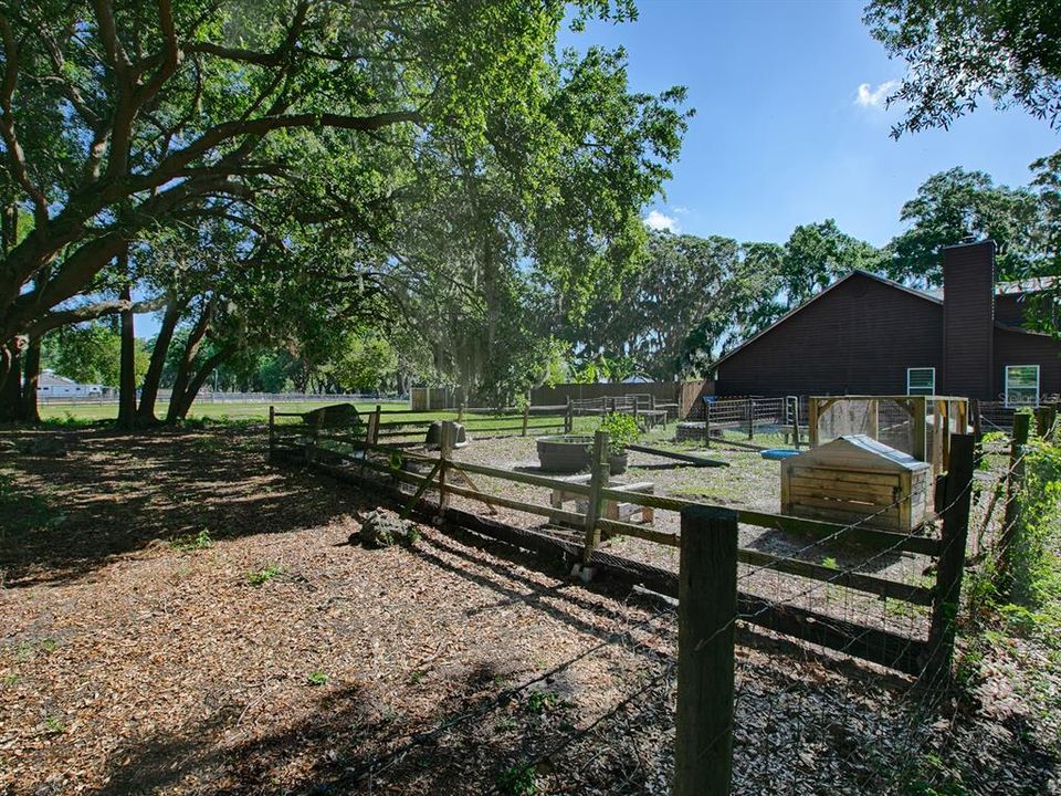 Active With Contract: $440,000 (3 beds, 2 baths, 1809 Square Feet)