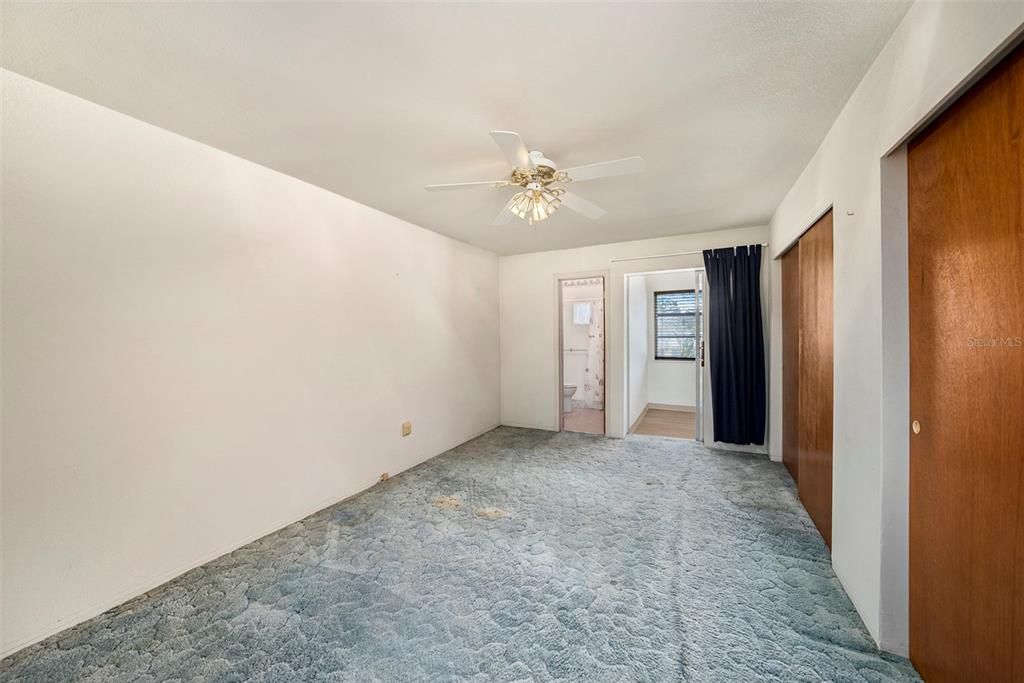 For Sale: $120,000 (2 beds, 2 baths, 890 Square Feet)