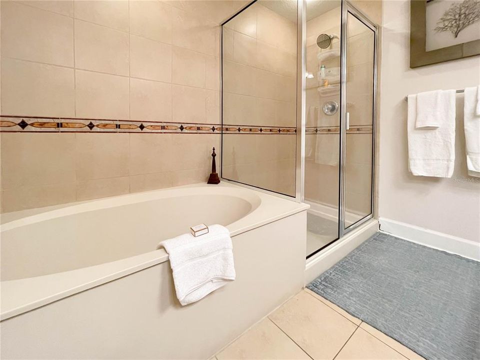 For Sale: $639,000 (3 beds, 3 baths, 1676 Square Feet)